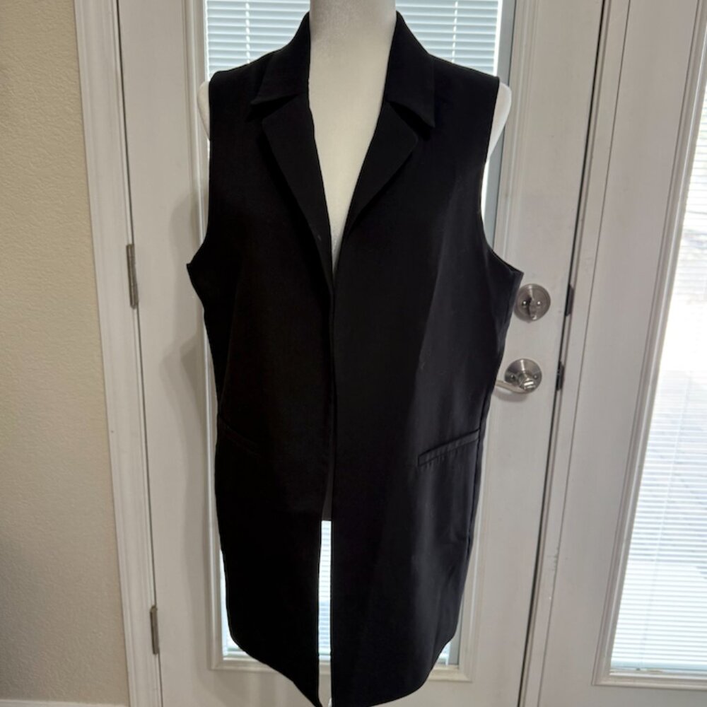 Maison d'Amelie Black Vest SZ Large